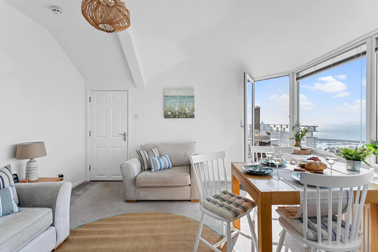 Wellswood Apartment - Sunny Apartment With Stunning Sea Views And Private Balcony 토키 외부 사진