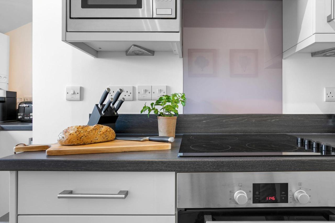 Wellswood Apartment - Sunny Apartment With Stunning Sea Views And Private Balcony 토키 외부 사진