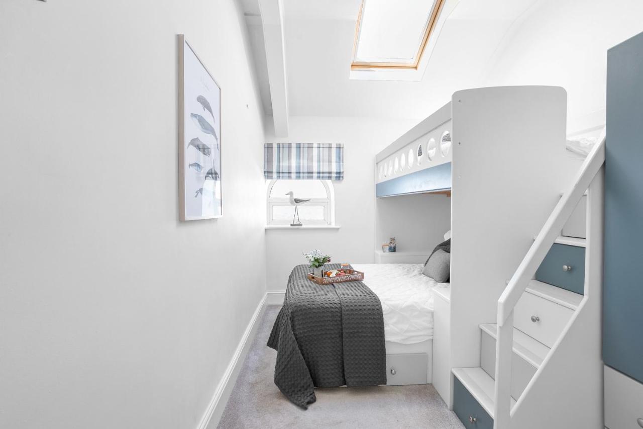Wellswood Apartment - Sunny Apartment With Stunning Sea Views And Private Balcony 토키 외부 사진